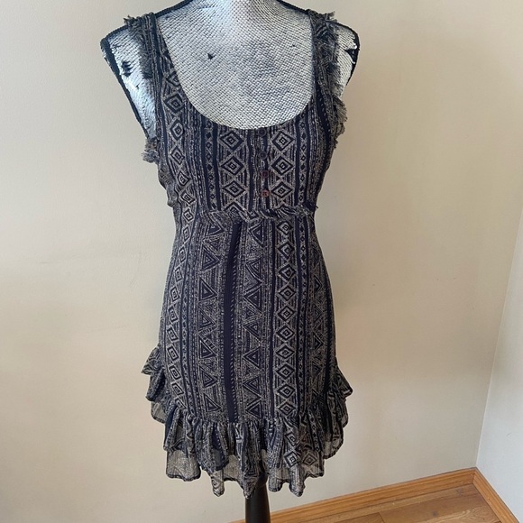 BILLABONG Bohemian Style Aztec Print Ruffle Trim Hem Mini Dress Size Small - Picture 3 of 14
